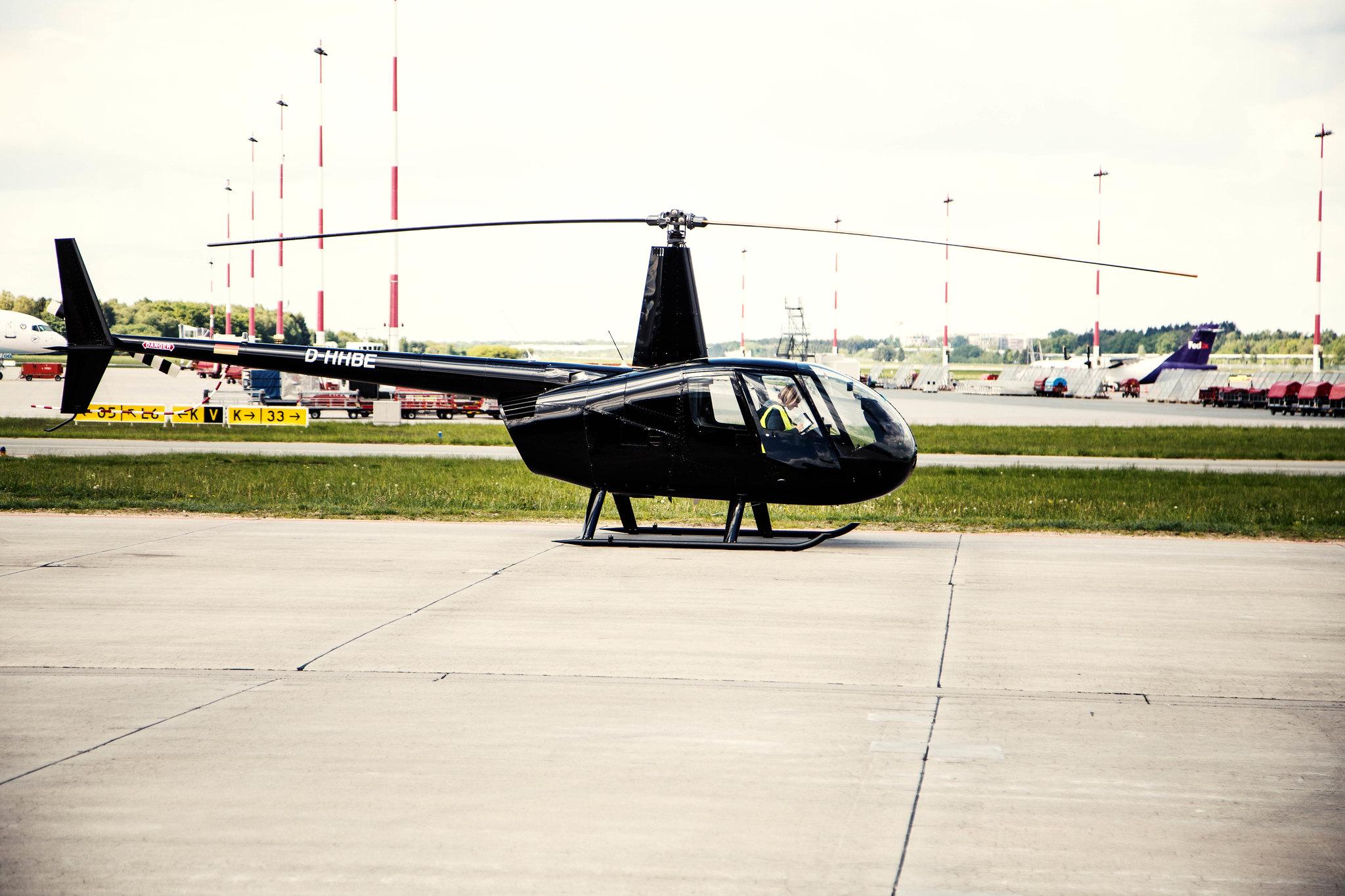 Hamburg Airport: HTH - Heli Trans Hamburg | Robinson Helicopter R44 Raven R44 | D-HHBE | MSN 1296