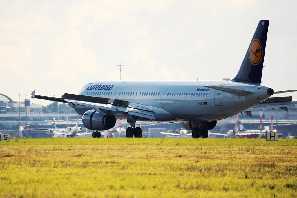 Hamburg Airport Spotter Tour