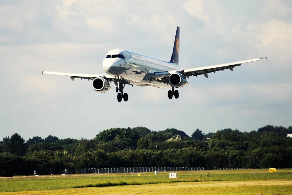 Hamburg Airport Spotter Tour