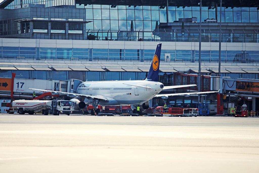 Hamburg Airport Spotter Tour