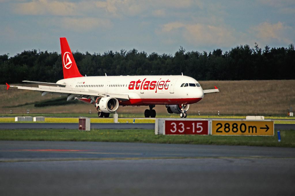 Hamburg Airport Spotter Tour