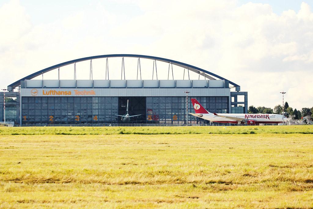Hamburg Airport Spotter Tour