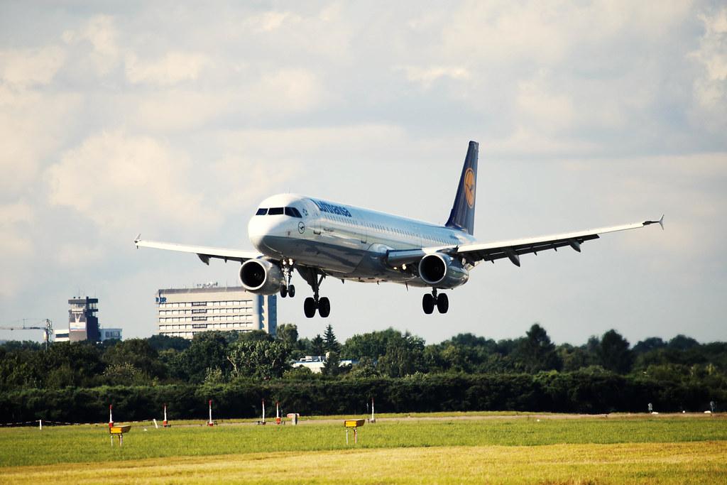 Hamburg Airport Spotter Tour