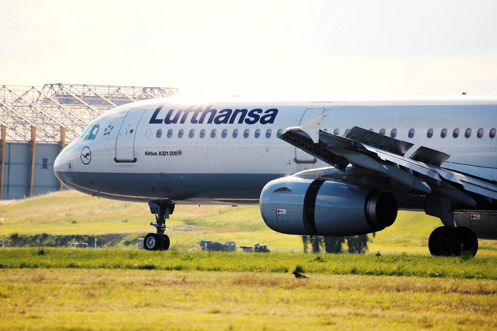 Hamburg Airport Spotter Tour