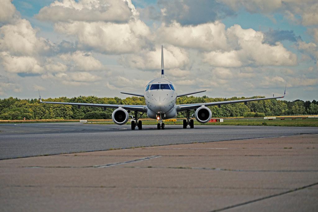 Hamburg Airport Spotter Tour