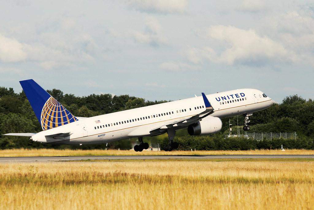 Hamburg Airport Spotter Tour