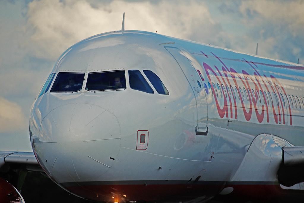 Hamburg Airport Spotter Tour