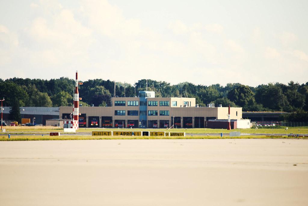 Hamburg Airport Spotter Tour