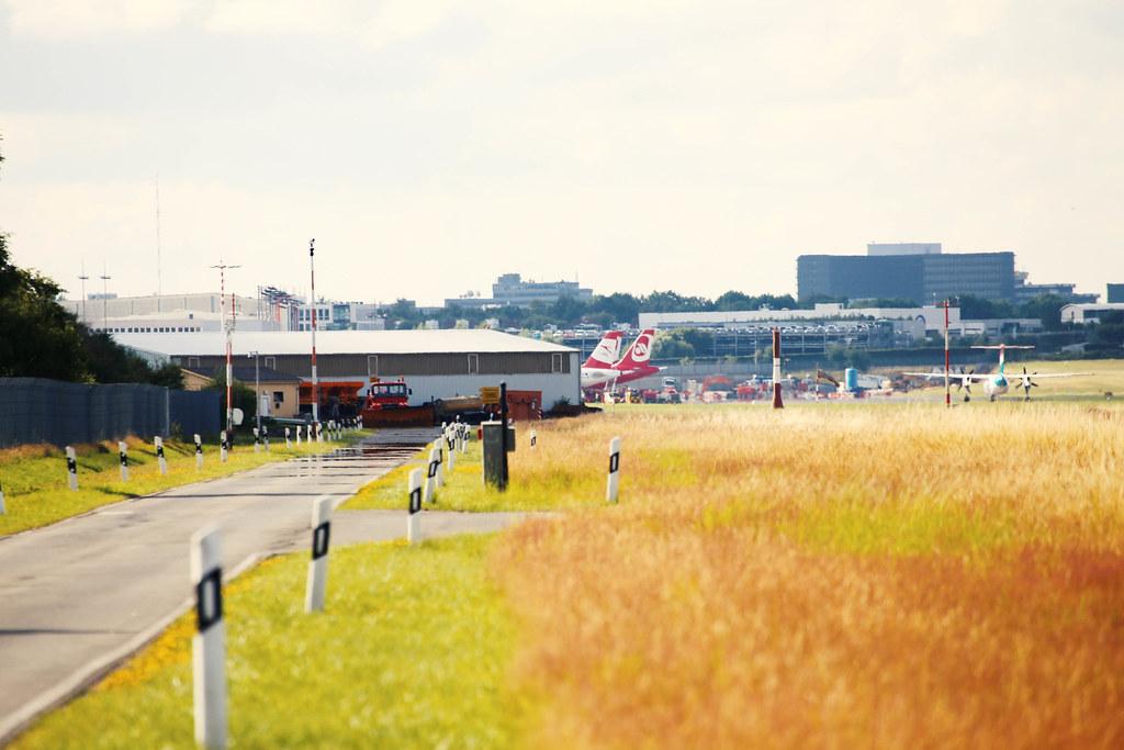 Hamburg Airport Spotter Tour