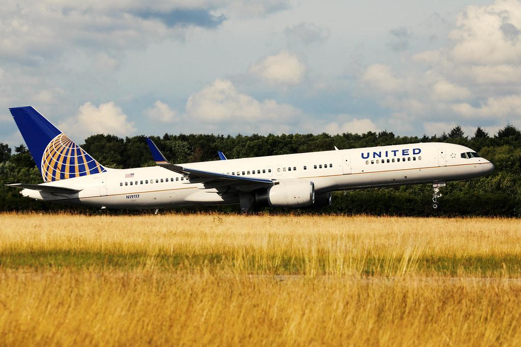 Hamburg Airport Spotter Tour