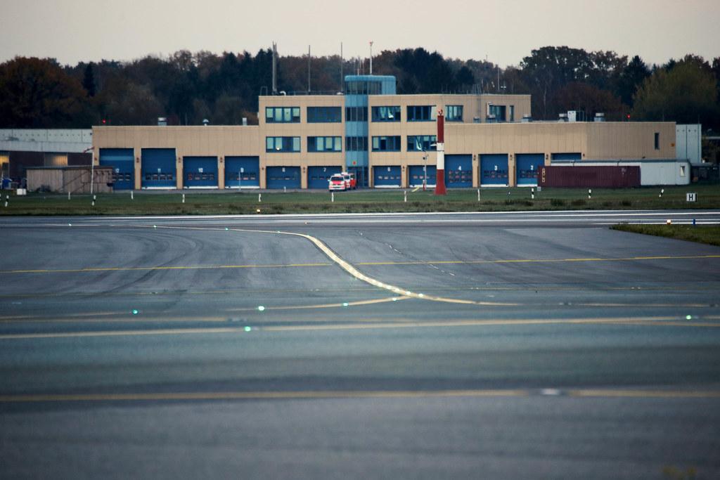 Hamburg Airport Spotter Tour