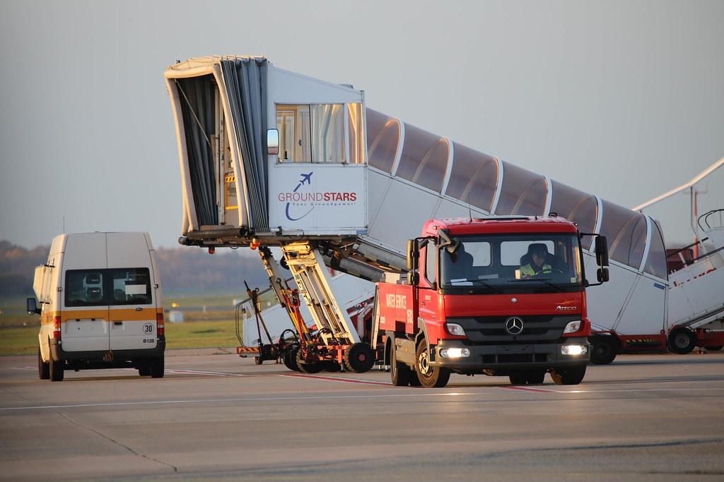 Hamburg Airport Spotter Tour