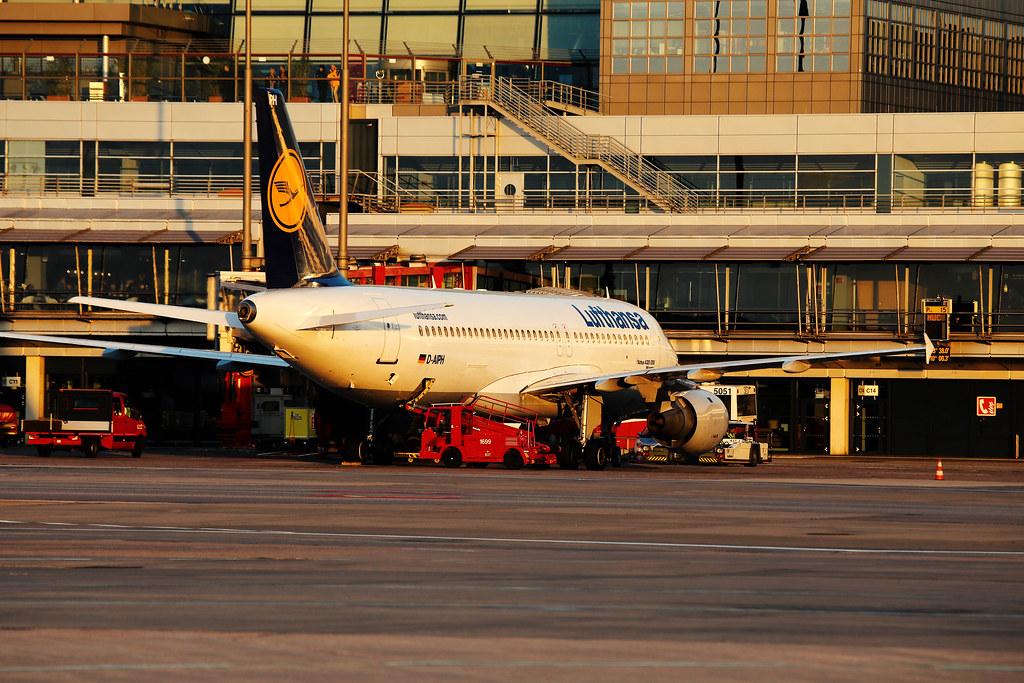 Hamburg Airport Spotter Tour