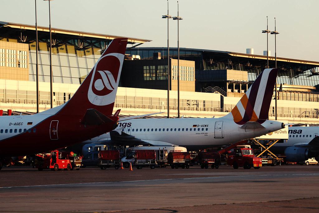 Hamburg Airport Spotter Tour