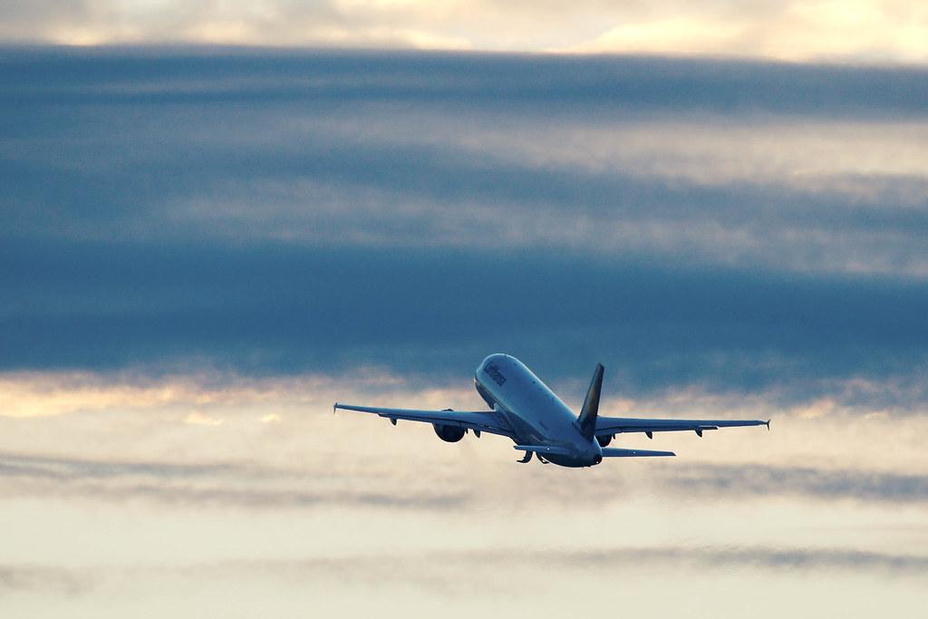 Hamburg Airport Spotter Tour