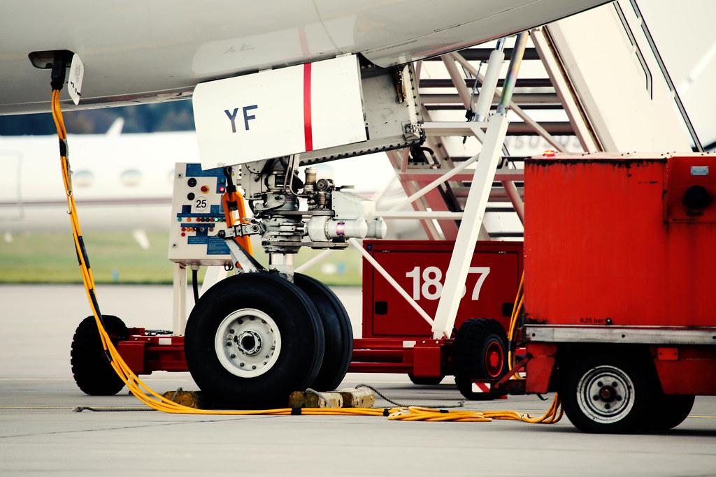 Hamburg Airport Spotter Tour