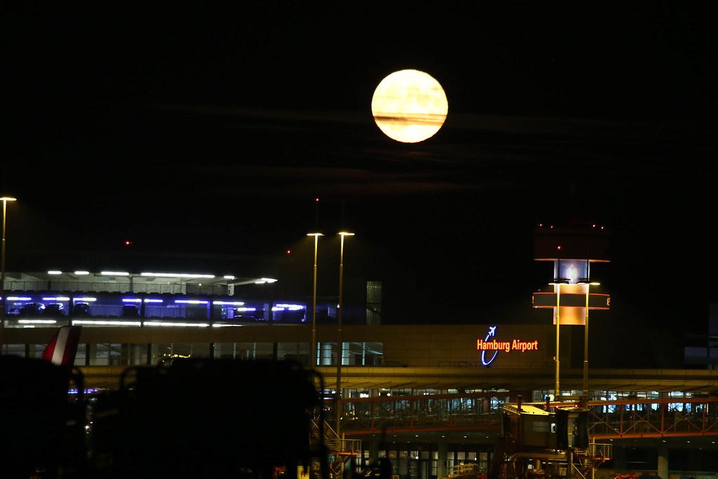 Hamburg Airport Spotter Tour