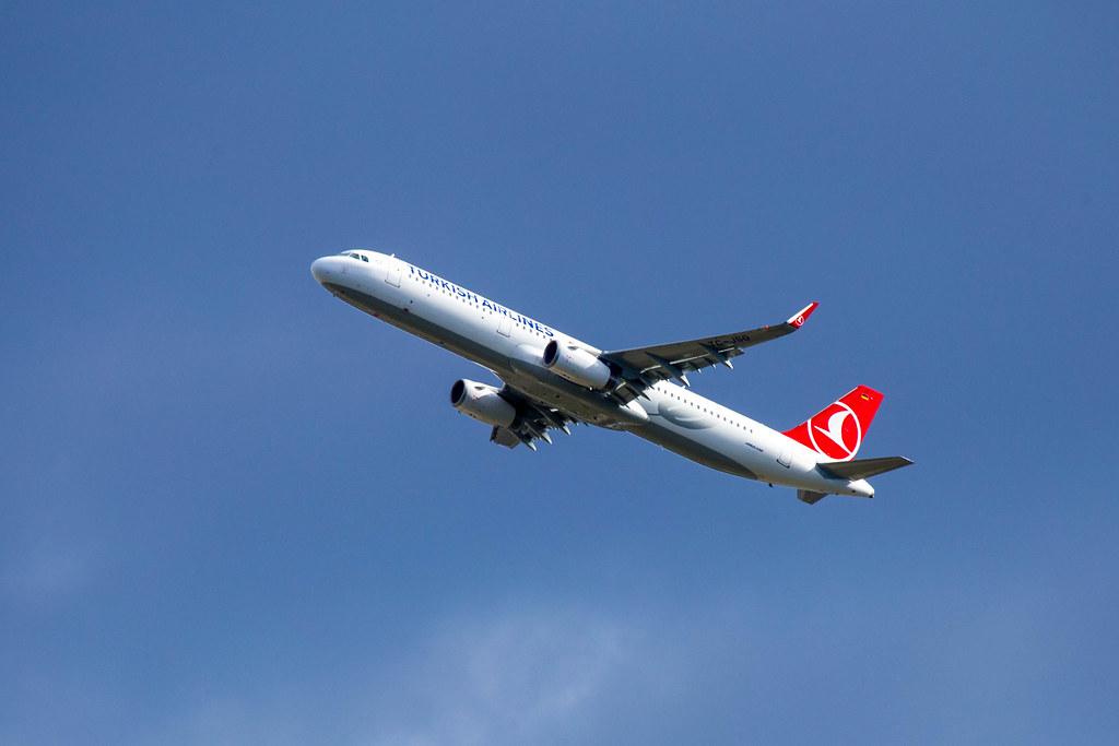 Hamburg Airport: Turkish Airlines (TK / THY) |  Airbus A321-231 A321 | TC-JSO | MSN 6563