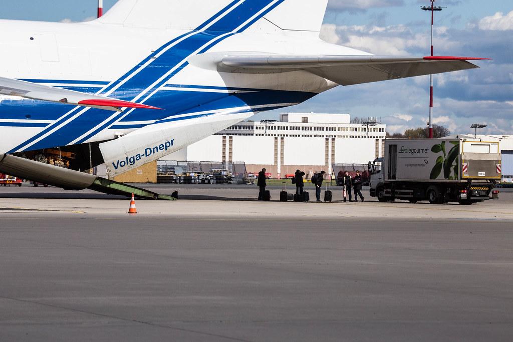 2. Vorfeldrundfahrt: Antonow An-124-100