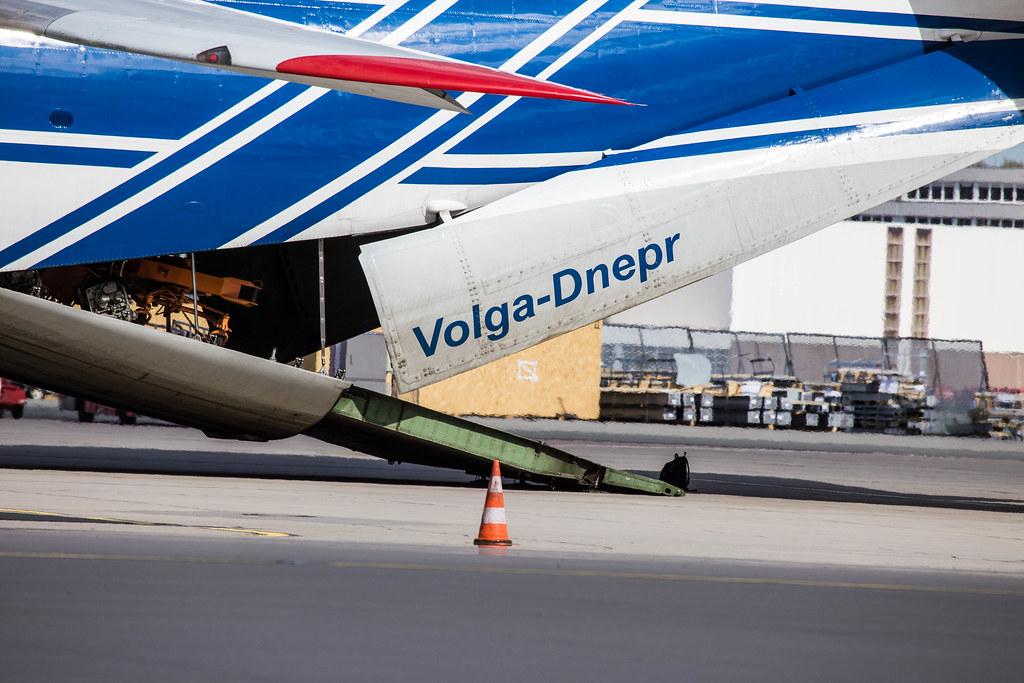 2. Vorfeldrundfahrt: Antonow An-124-100