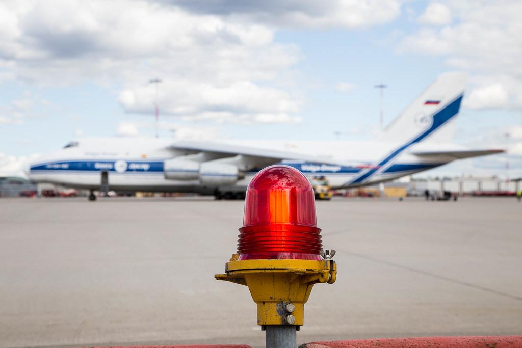 2. Vorfeldrundfahrt: Antonow An-124-100