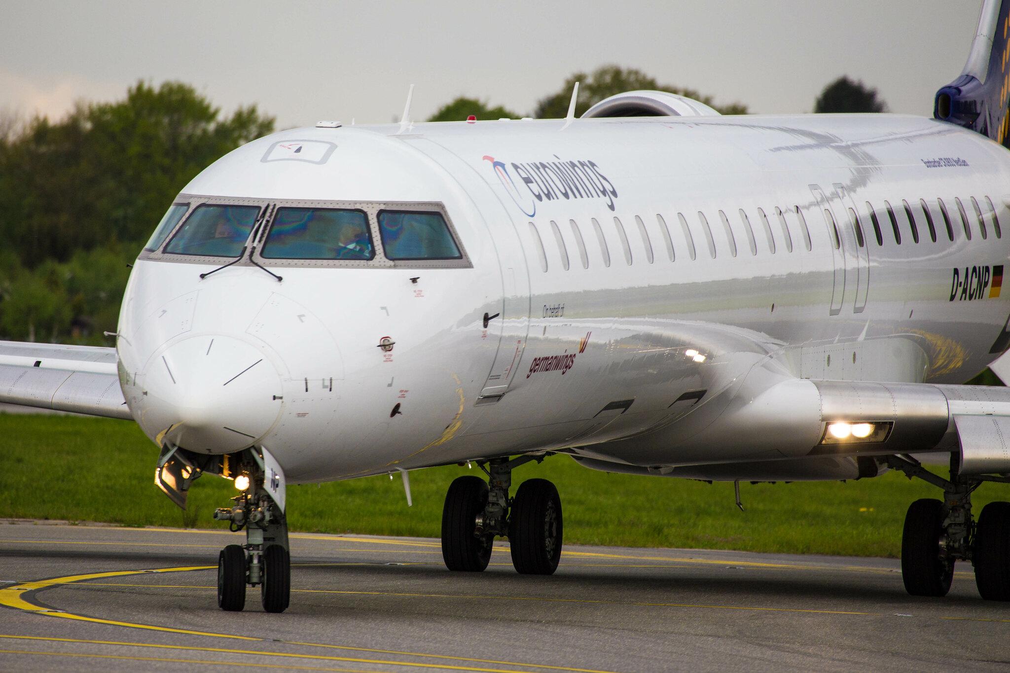 Hamburg Airport: Eurowings (EW / EWG) |  Mitsubishi CRJ-900LR CRJ9 | D-ACNP | MSN 15259