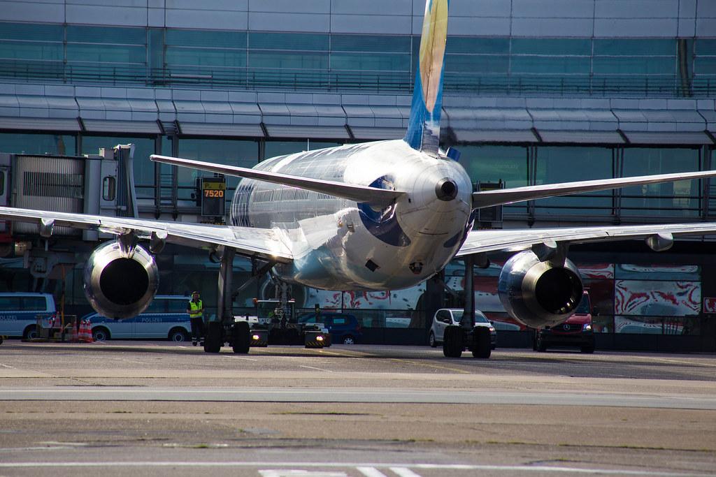 Hamburg Airport: Condor