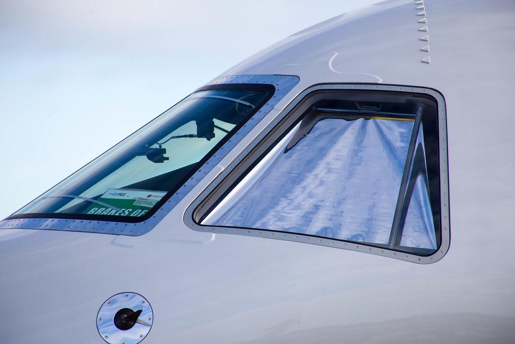 Hamburg Airport: Cockpit |