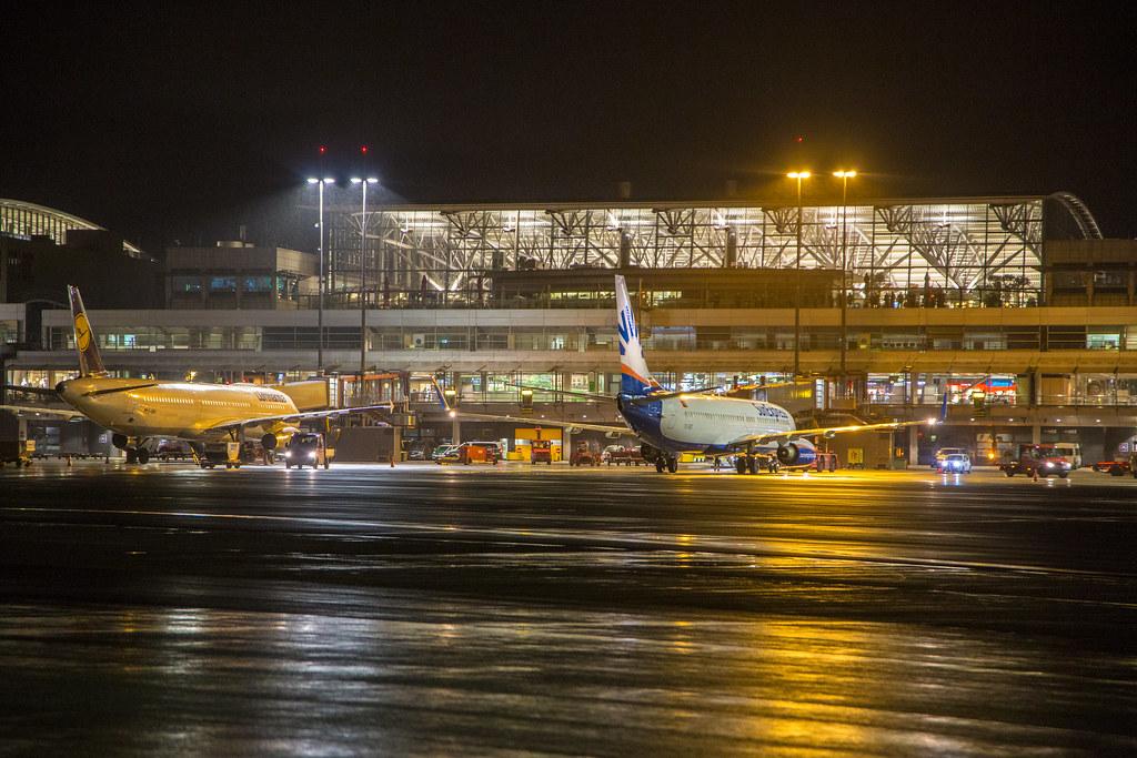 Vorfeldrundfahrt: Lufthansa / Sun Express