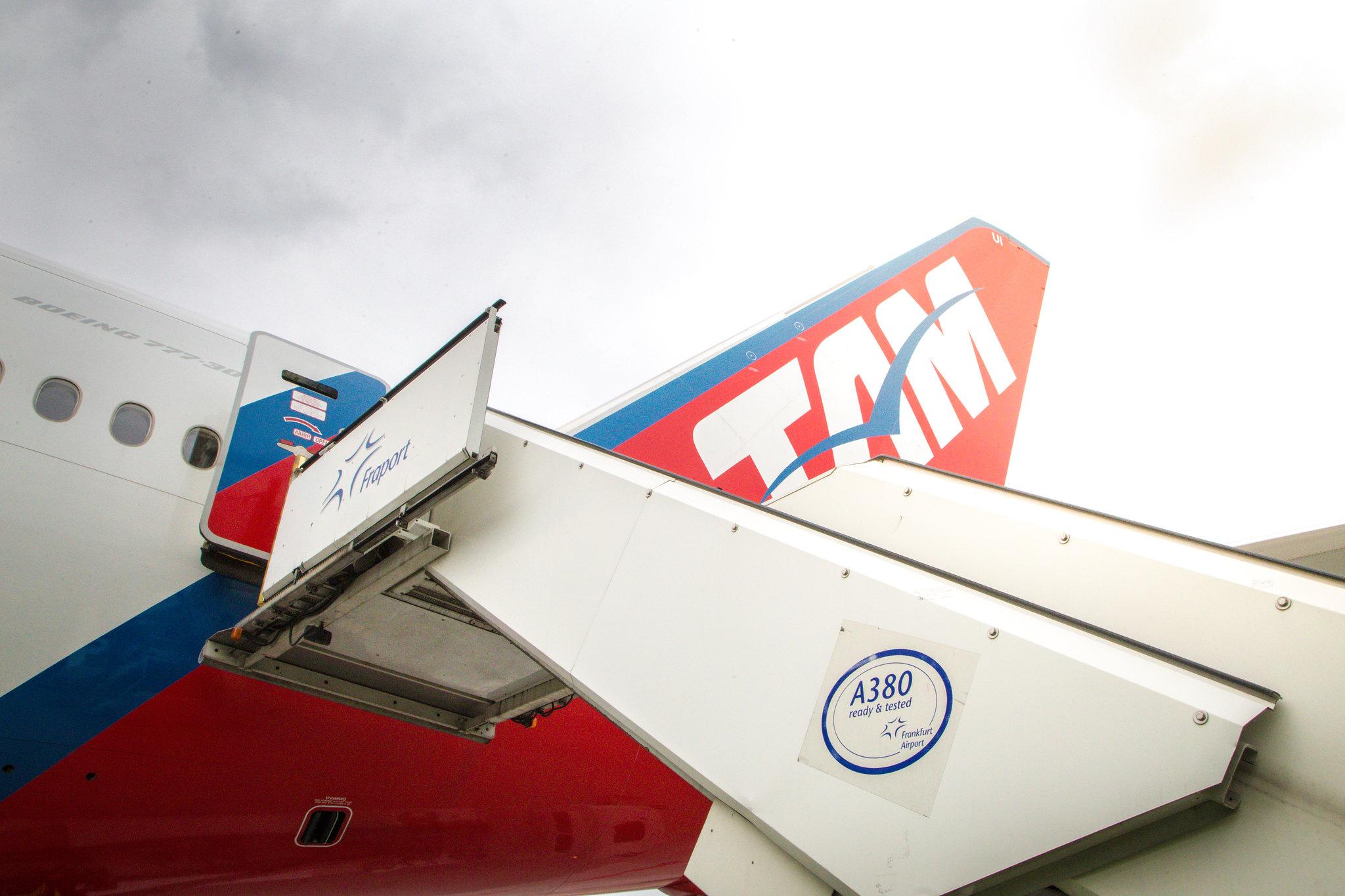 Frankfurt Airport: LATAM Airlines (LA / LAN) | Operator: LATAM Brasil |  Boeing 777-32W(ER) B77W | PT-MUI | MSN 40589