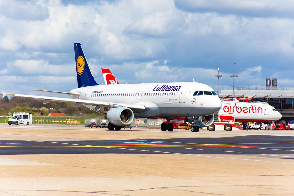 2. Vorfeldrundfahrt 2016: Lufthansa A320 auf dem Weg zum Terminal