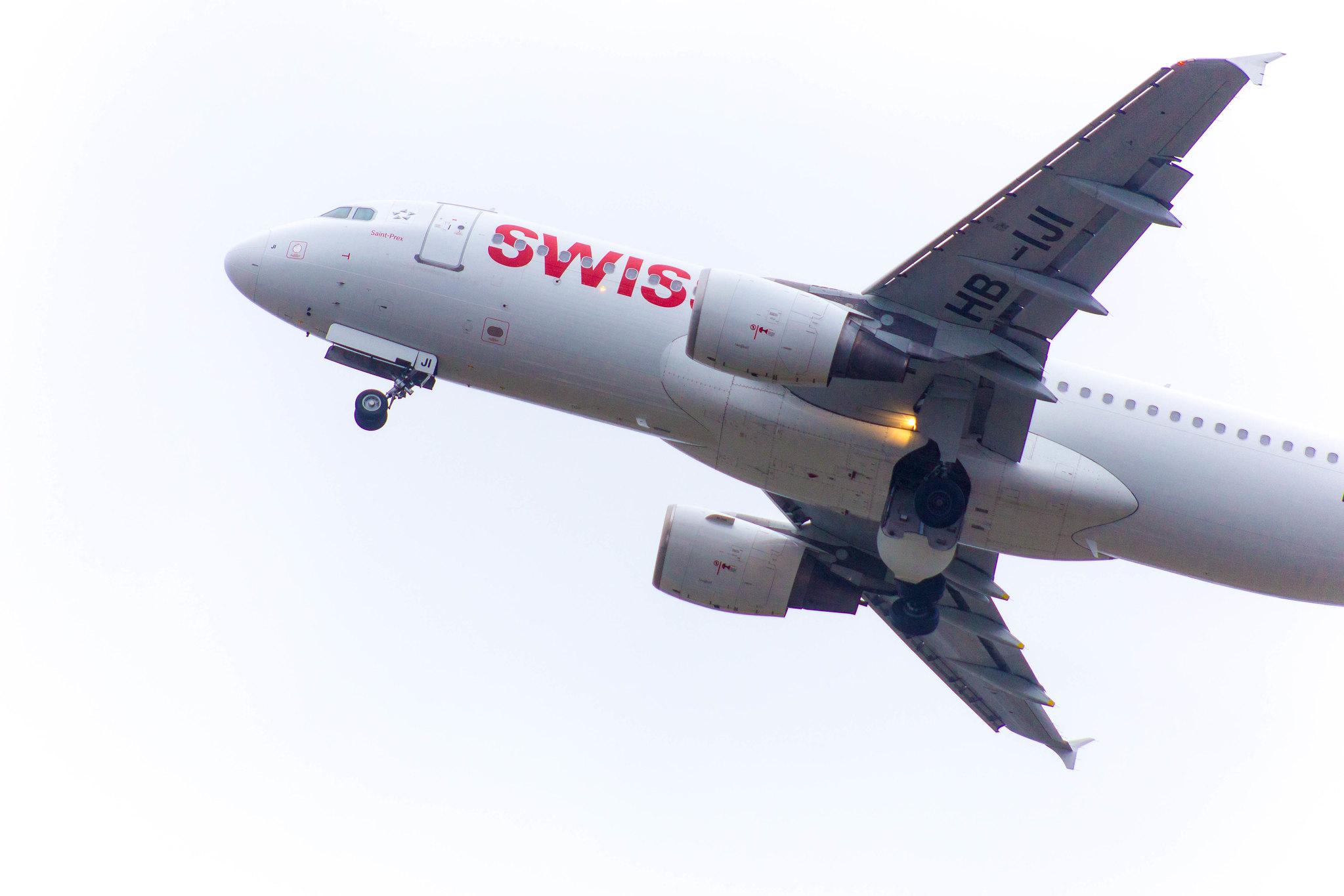 Hamburg Airport: Swiss (LX / SWR) |  Airbus A320-214 A320 | HB-IJI | MSN 0577