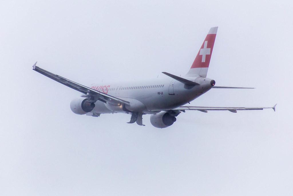 Hamburg Airport: Swiss (LX / SWR) |  Airbus A320-214 A320 | HB-IJI | MSN 0577