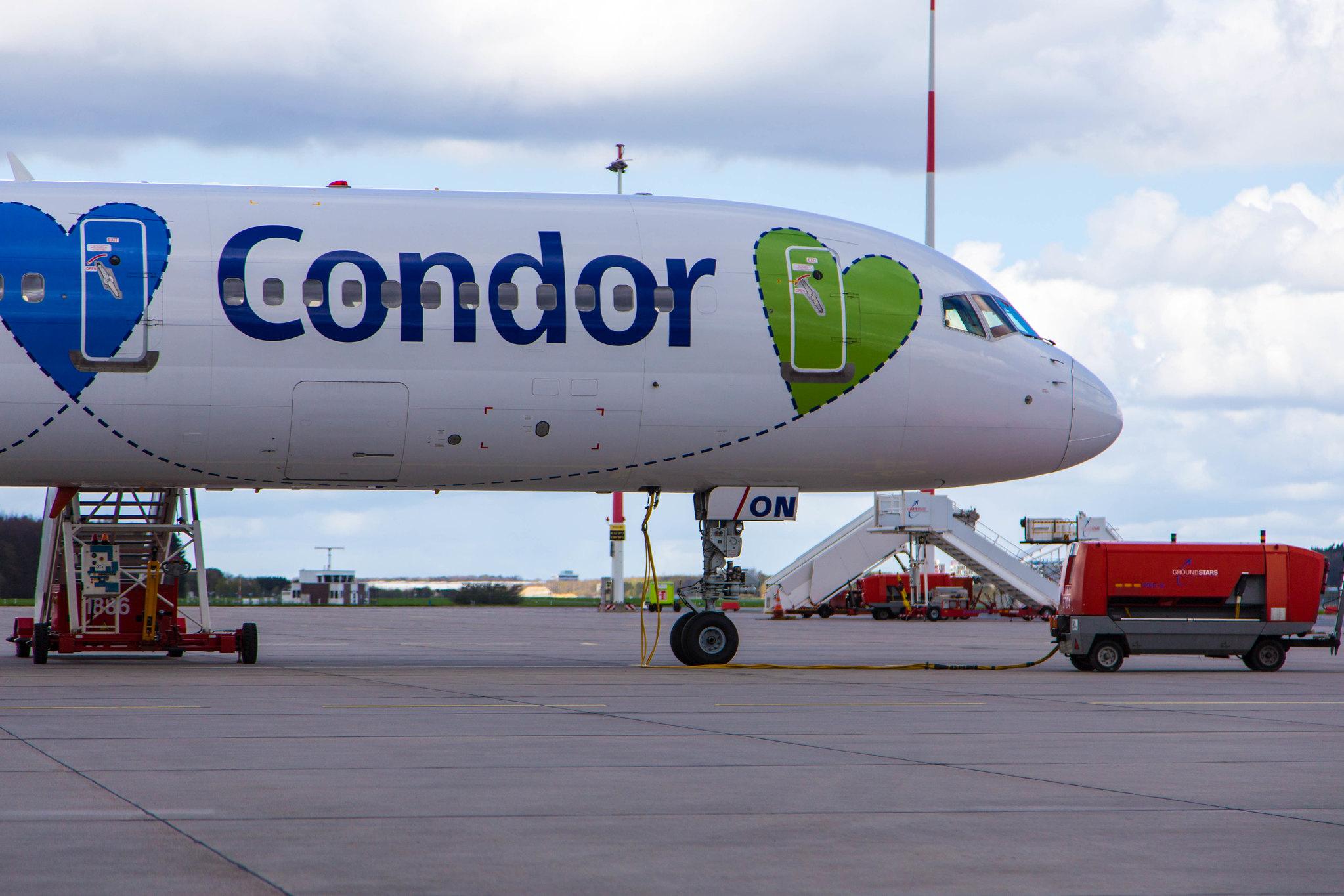Hamburg Airport: Condor (DE / CFG) |  Livery: Wir Lieben Fliegen Livery |  Boeing 757-330 B753 | D-ABON | MSN 29023