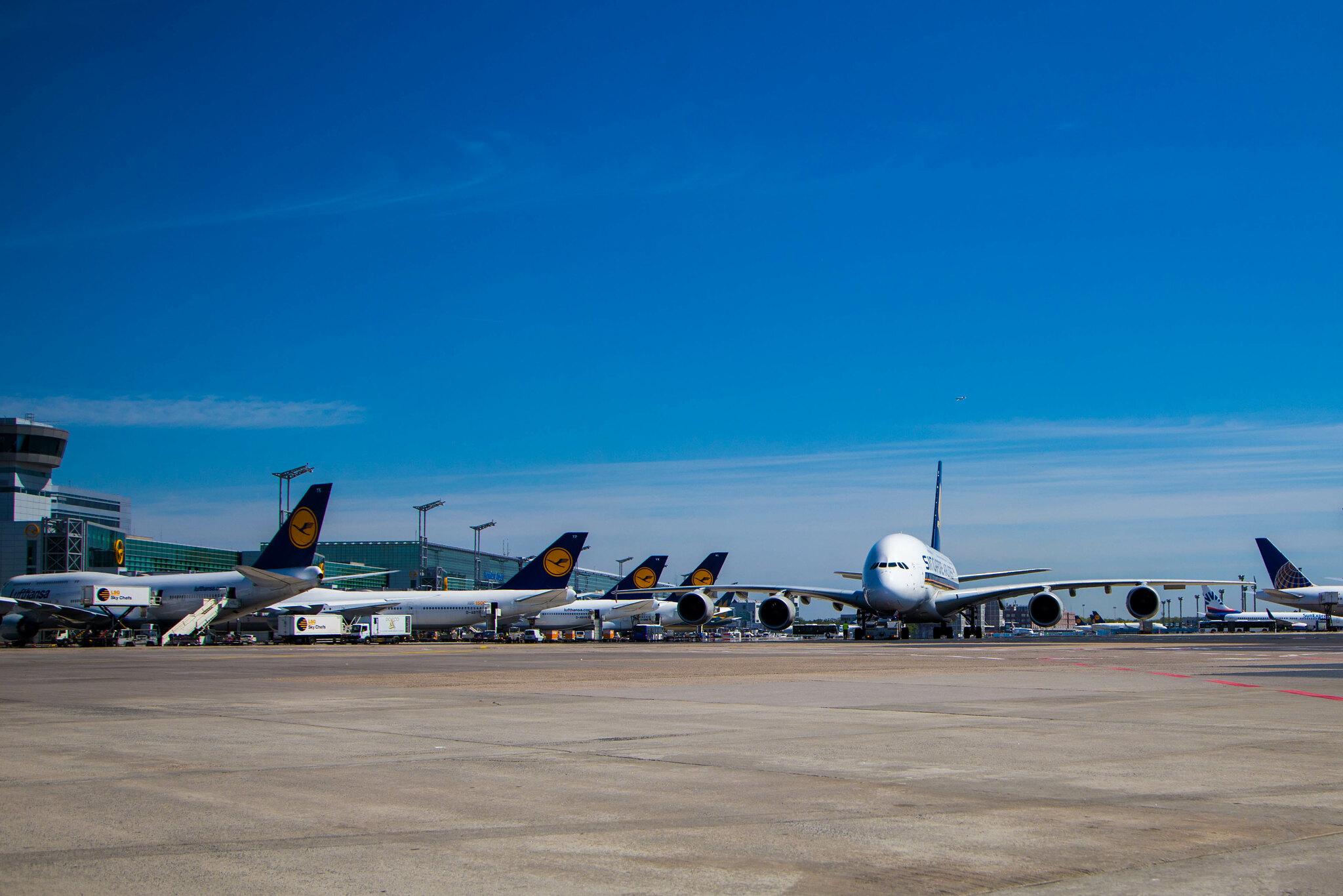 Frankfurt Airport: Singapore Airlines (SQ / SIA) |  Airbus A380-841 A388 | 9V-SKS | MSN 085