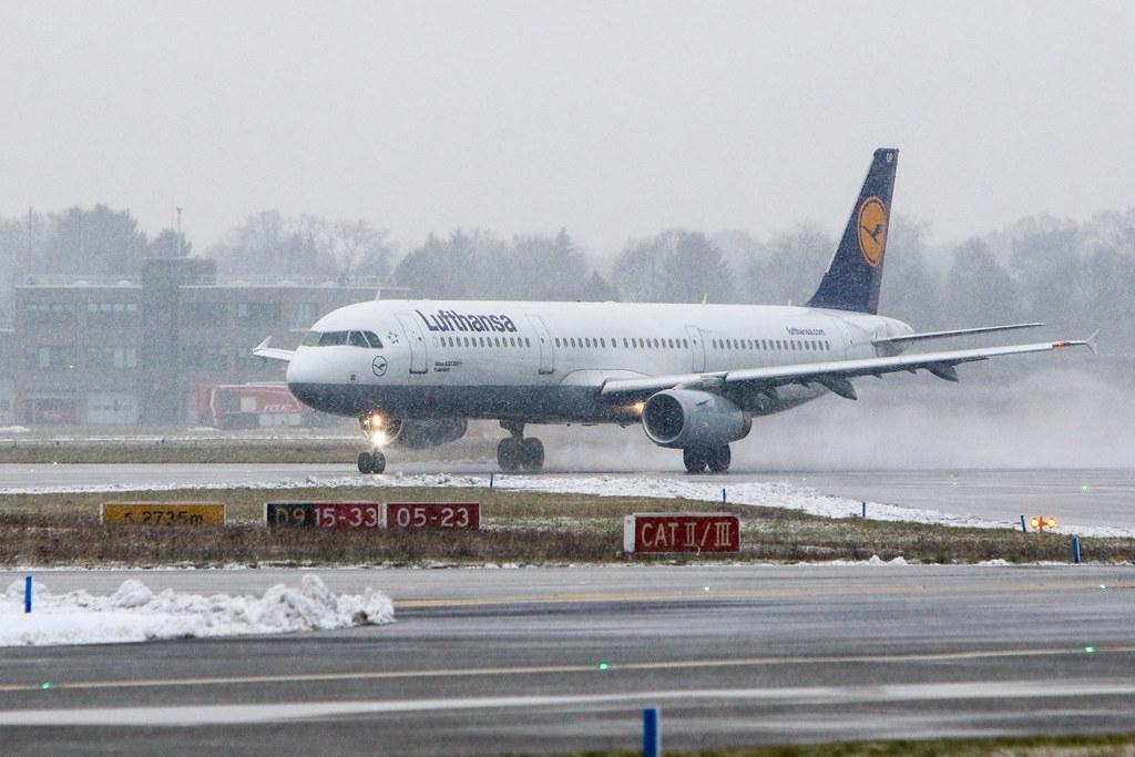 Hamburg Airport Helmut Schmidt: Bundesrepublik Deutschand 14+03 Bombardier Global 5000
