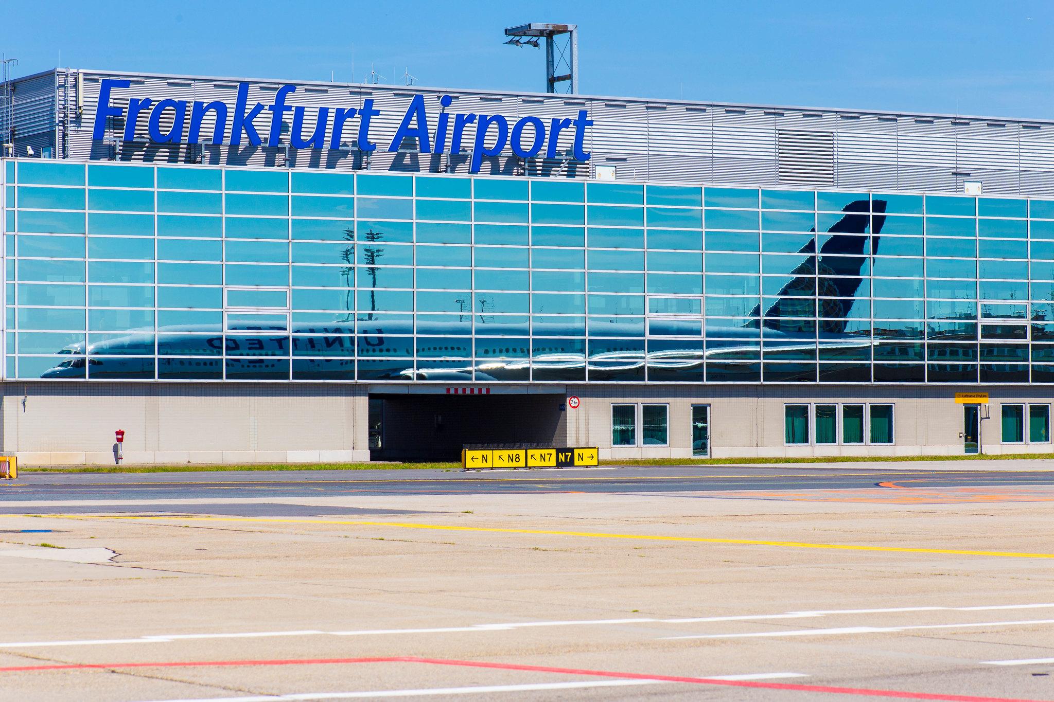 Frankfurt Airport: United Airlines (UA / UAL) |  Boeing 777-222 B772 | N775UA | MSN 26947