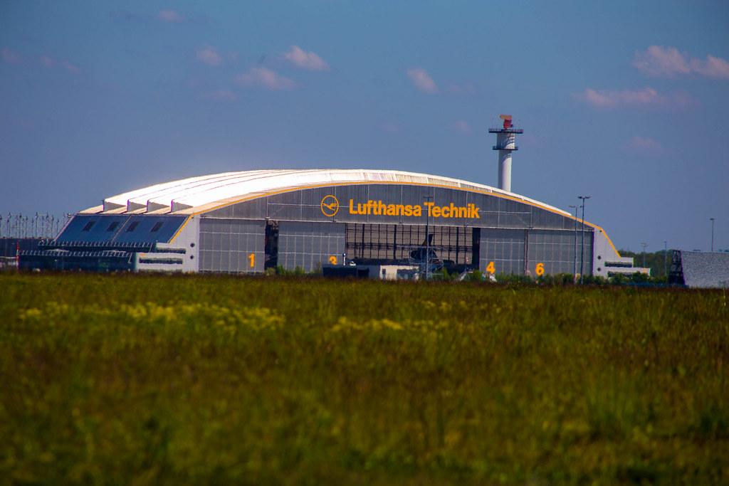 Frankfurt Airport: Lufthansa Technik