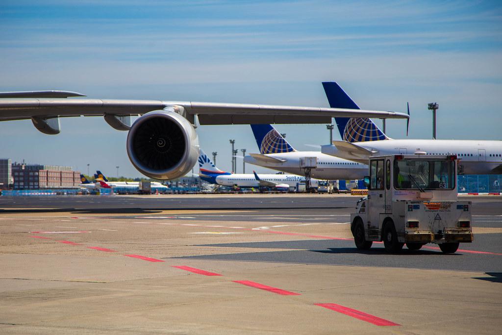 Frankfurt Airport: Vorfeld mit United Airlines |