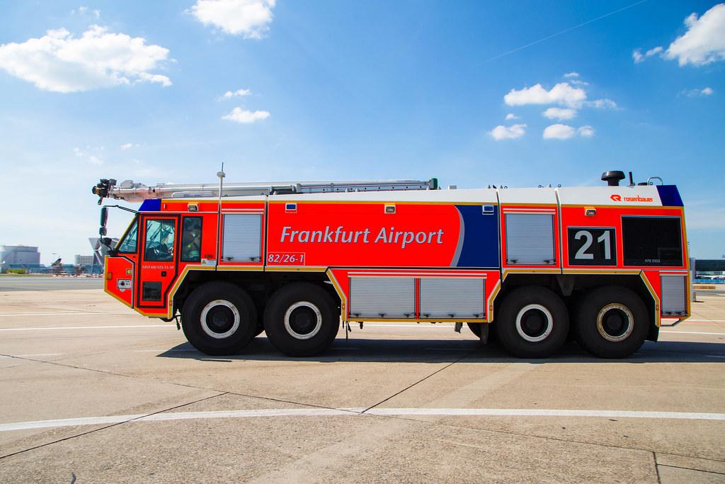 Frankfurt Airport: Flughafen Feuerwehr 82/26-1 |