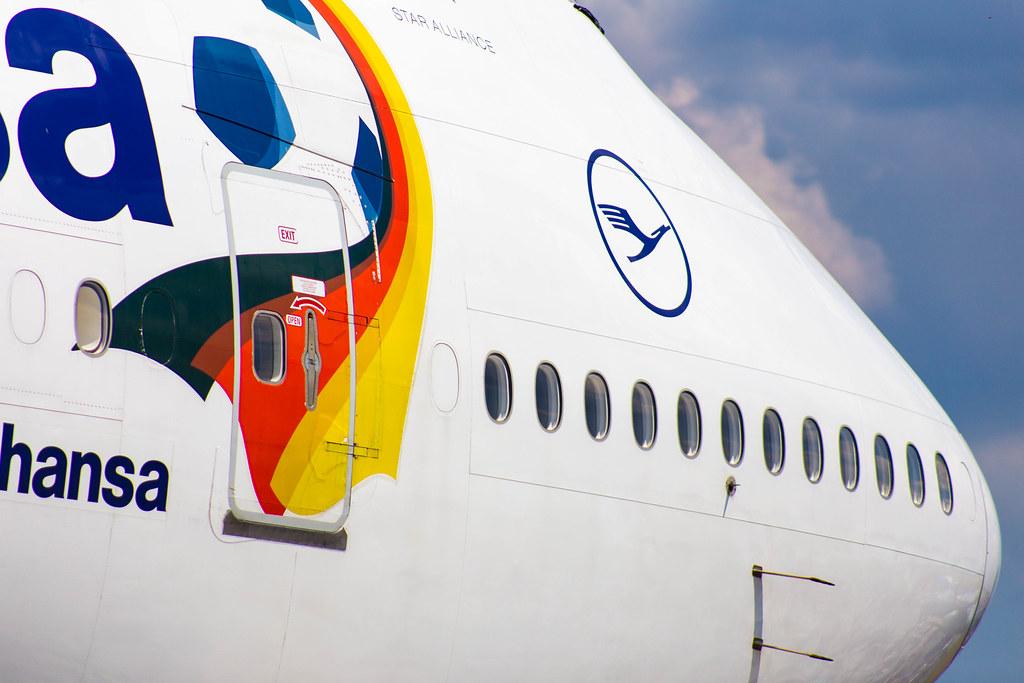 ILA 2016: Lufthansa Fanhansa Siegerflieger B747-8 (D-ABYI)