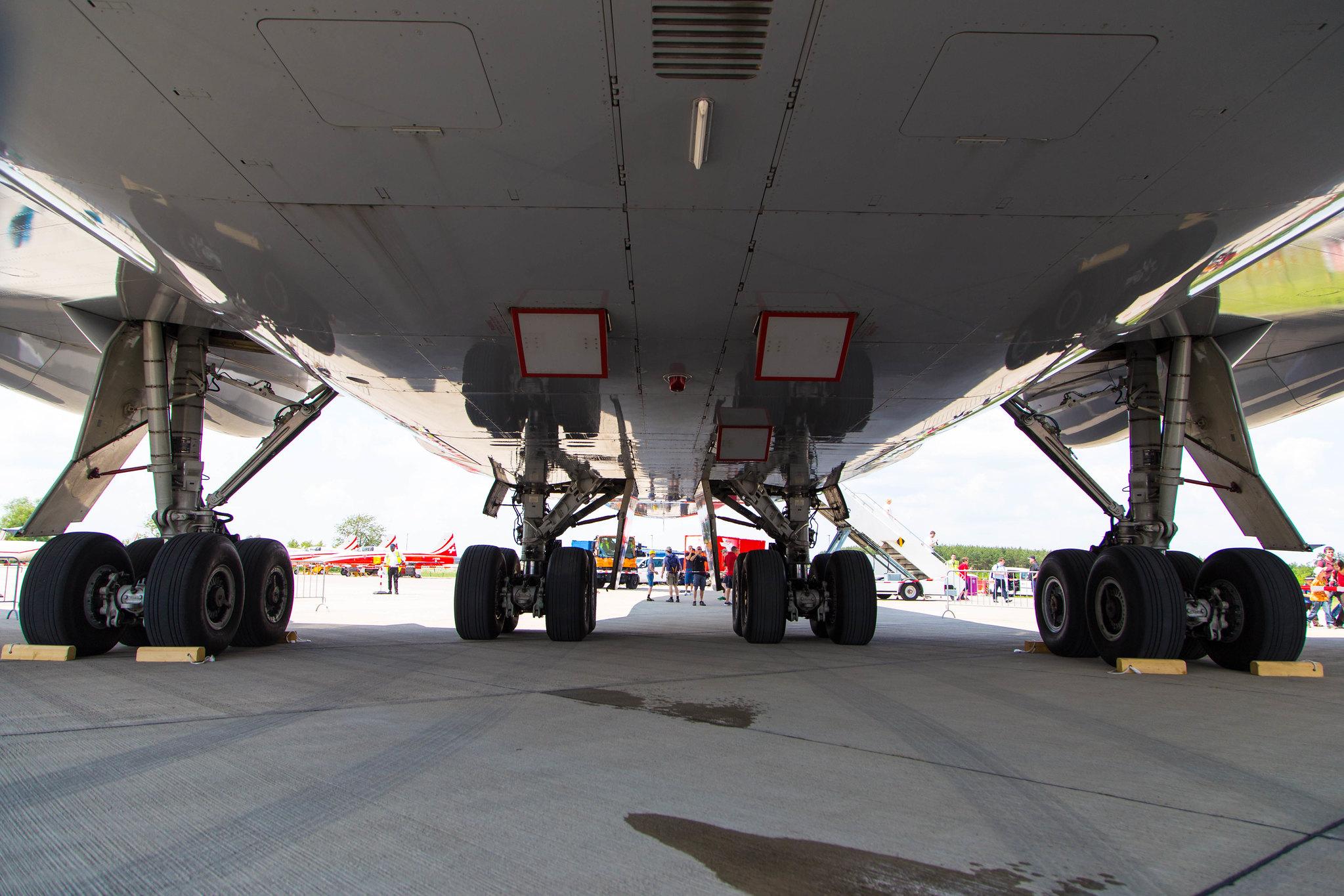 ILA: Lufthansa (LH / DLH) | Livery: Fanhansa Siegerflieger Livery | Boeing 747-830 B748 | D-ABYI | MSN 37833 | Fahrwerk