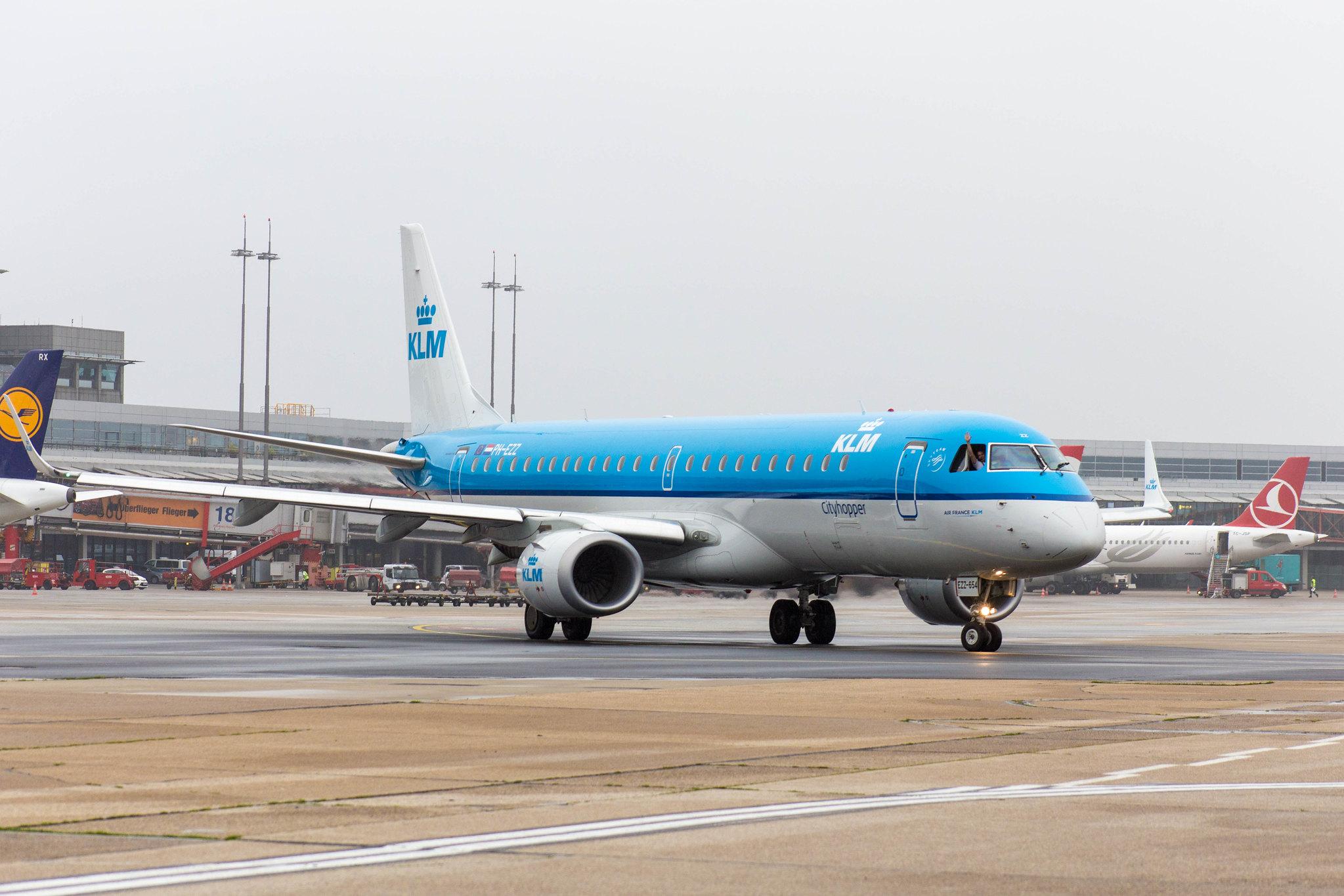 Hamburg Airport: KLM (KL / KLM) | Operator: KLM Cityhopper |  Embraer E190STD E190 | PH-EZZ | MSN 19000654