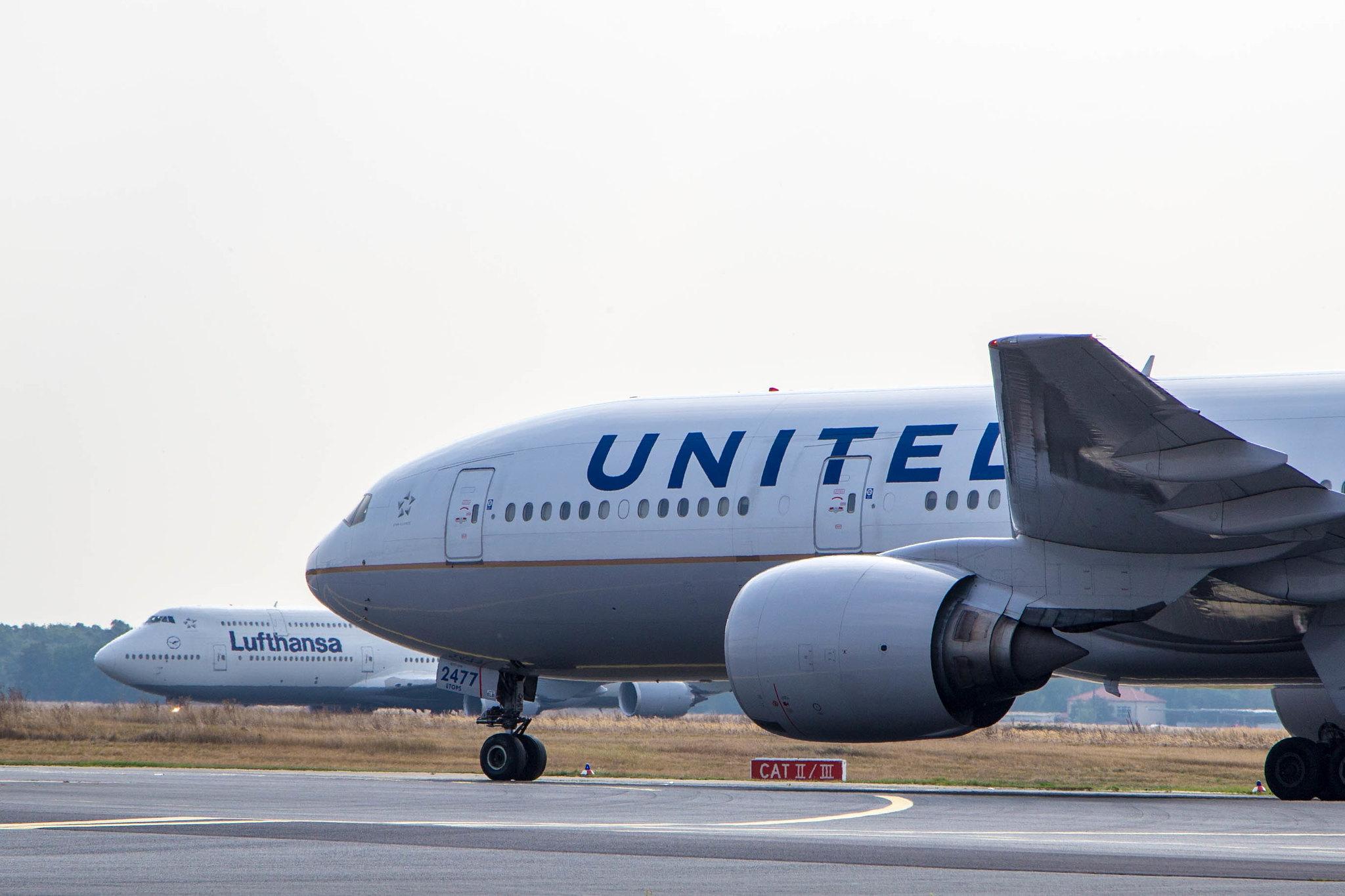 Frankfurt Airport: United Airlines (UA / UAL) |  Boeing 777-222 B772 | N777UA | MSN 26916