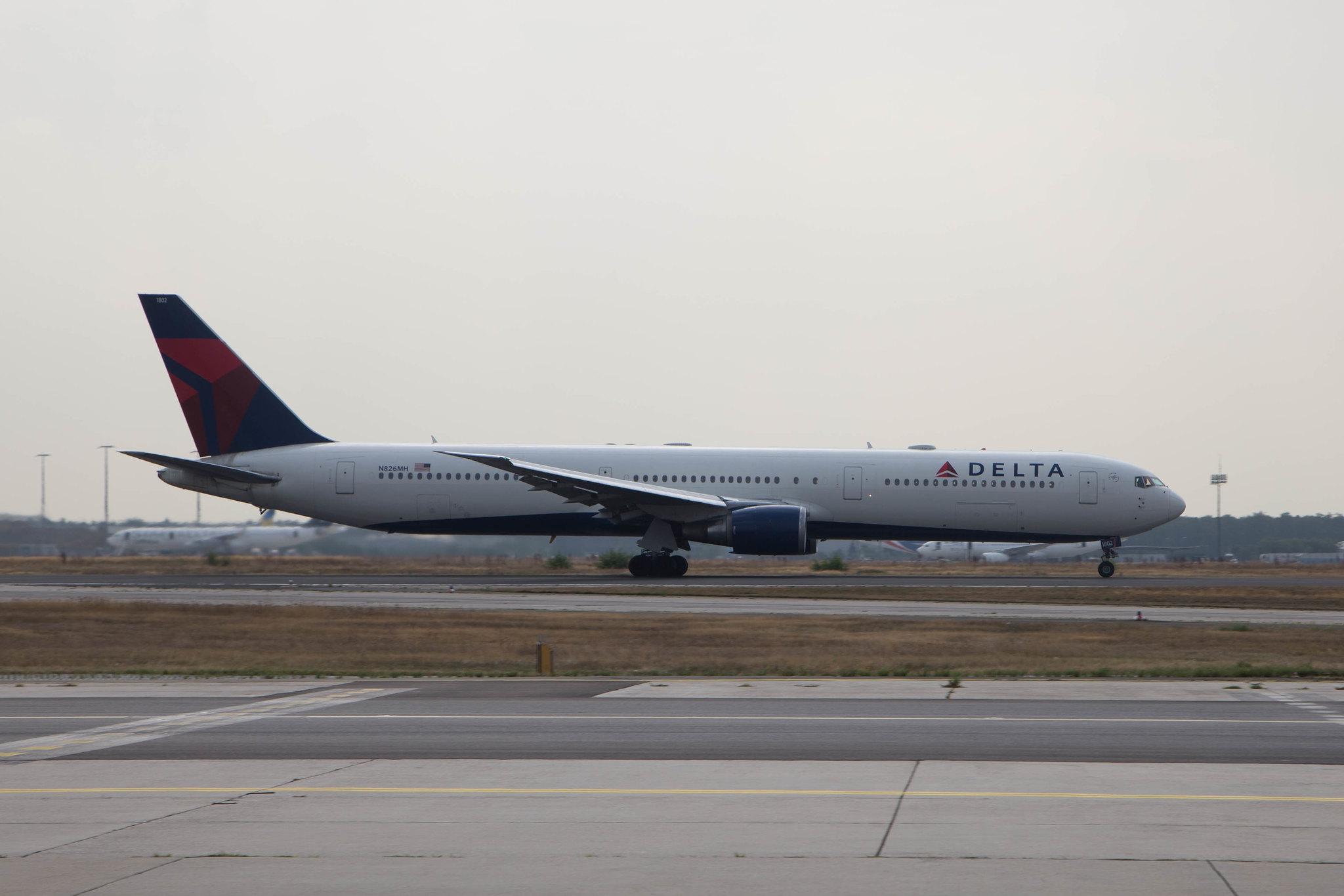 Frankfurt Airport: Delta Air Lines (DL / DAL) |  Boeing 767-432(ER) B764 | N826MH | MSN 29713