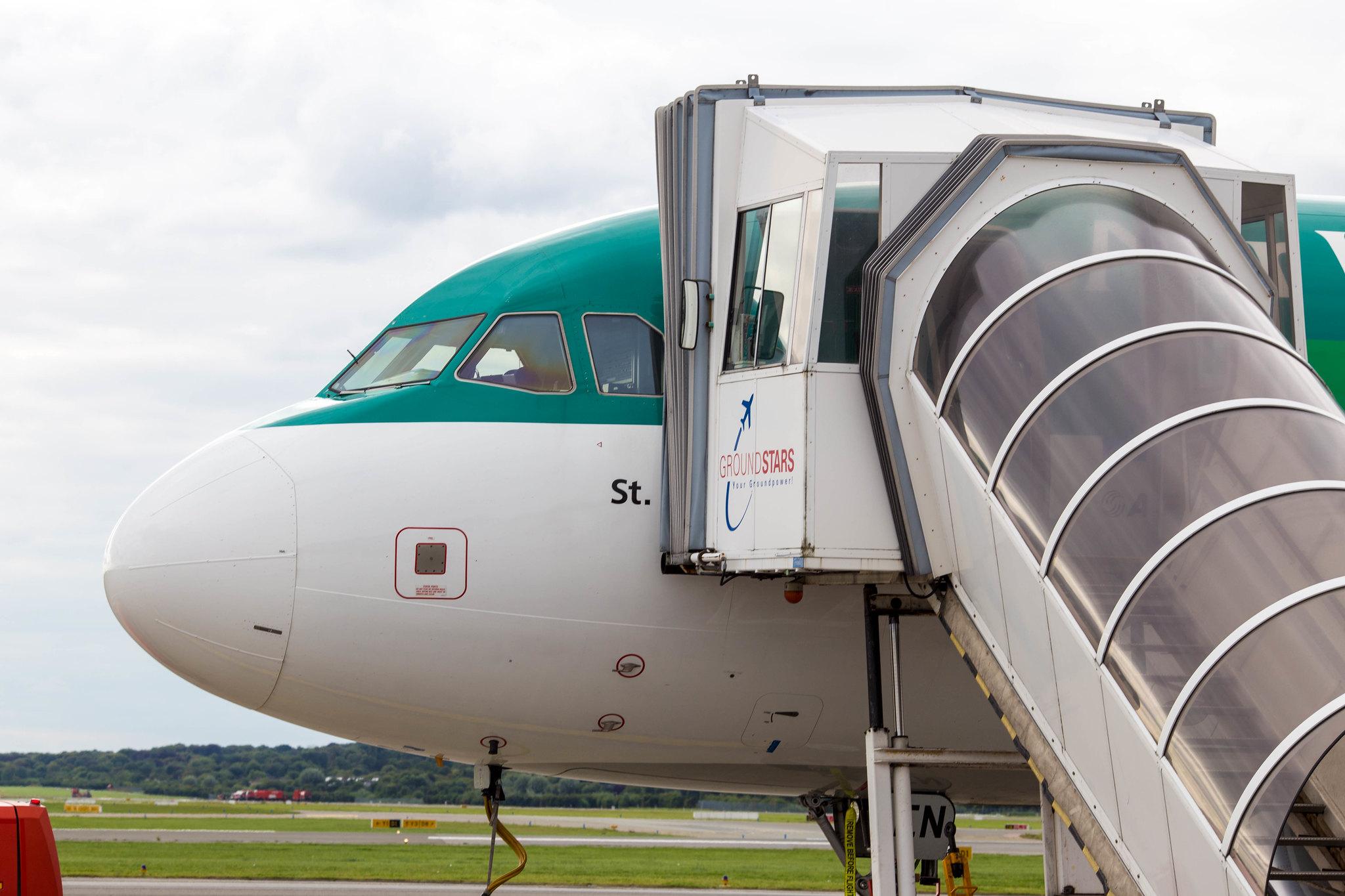 Hamburg Airport: Aer Lingus (EI / EIN) |  Airbus A320-214 A320 | EI-DEN | MSN 2432