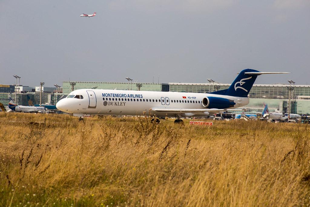 Spottertour am FRA: Montenegro Airlines Fokker 100 4O-AOP