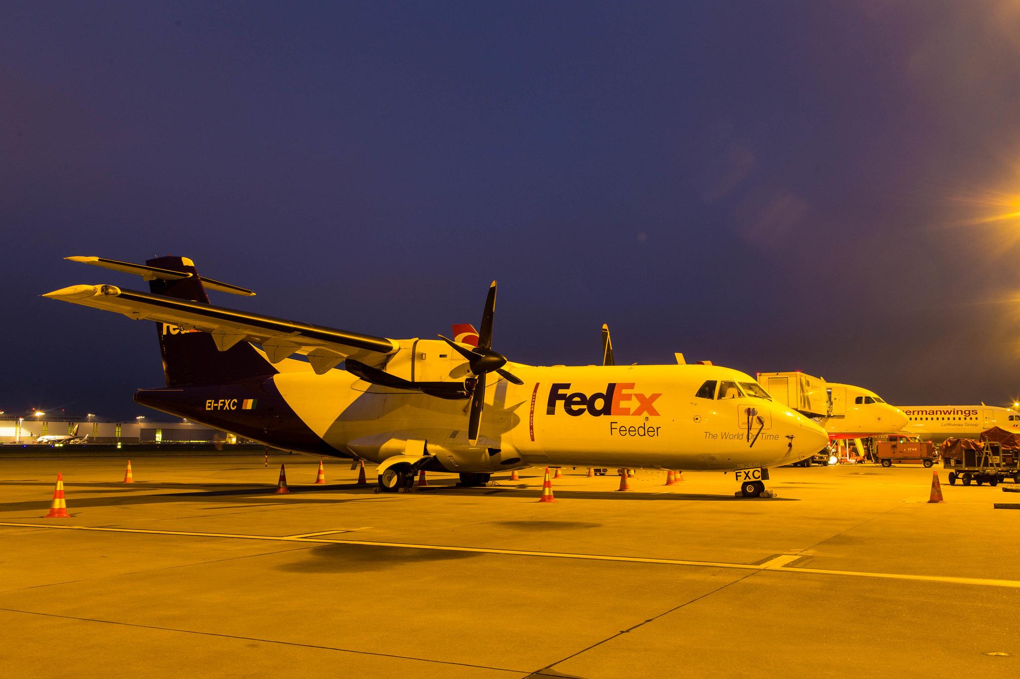 Hamburg Airport: FedEx (FX / FDX) | Operator: ASL Airlines Ireland |  ATR 42-300(F) AT43 | EI-FXC | MSN 0310