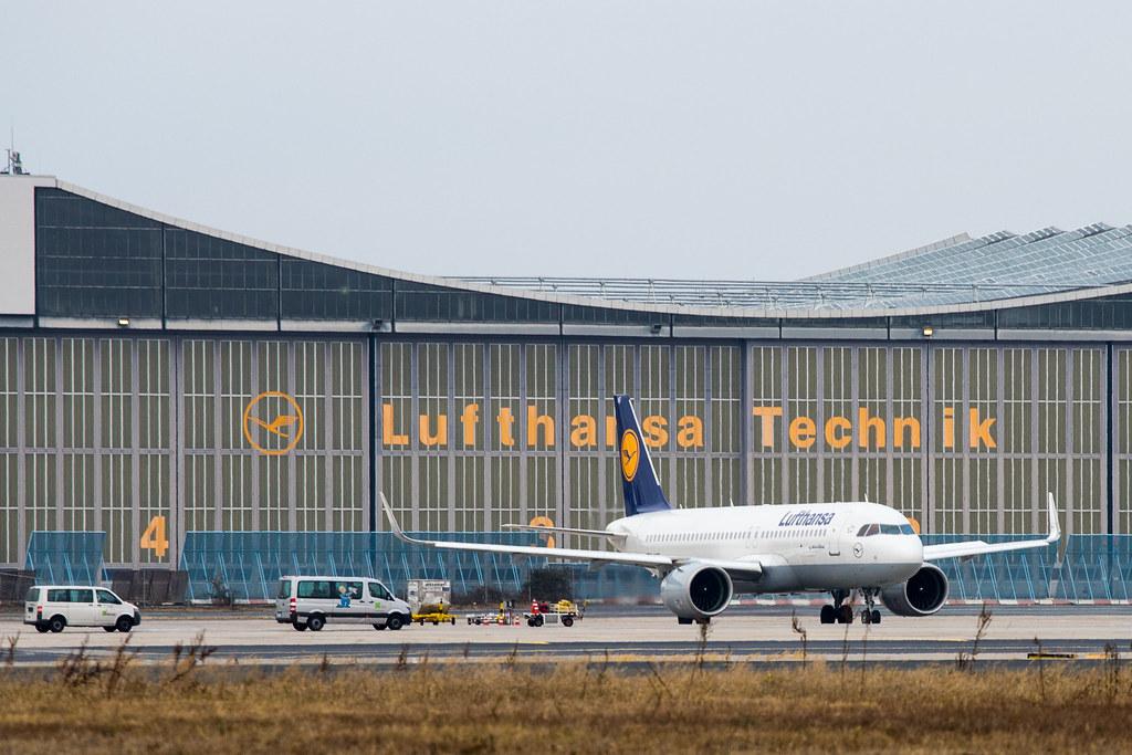 Frankfurt Airport: Lufthansa Technik