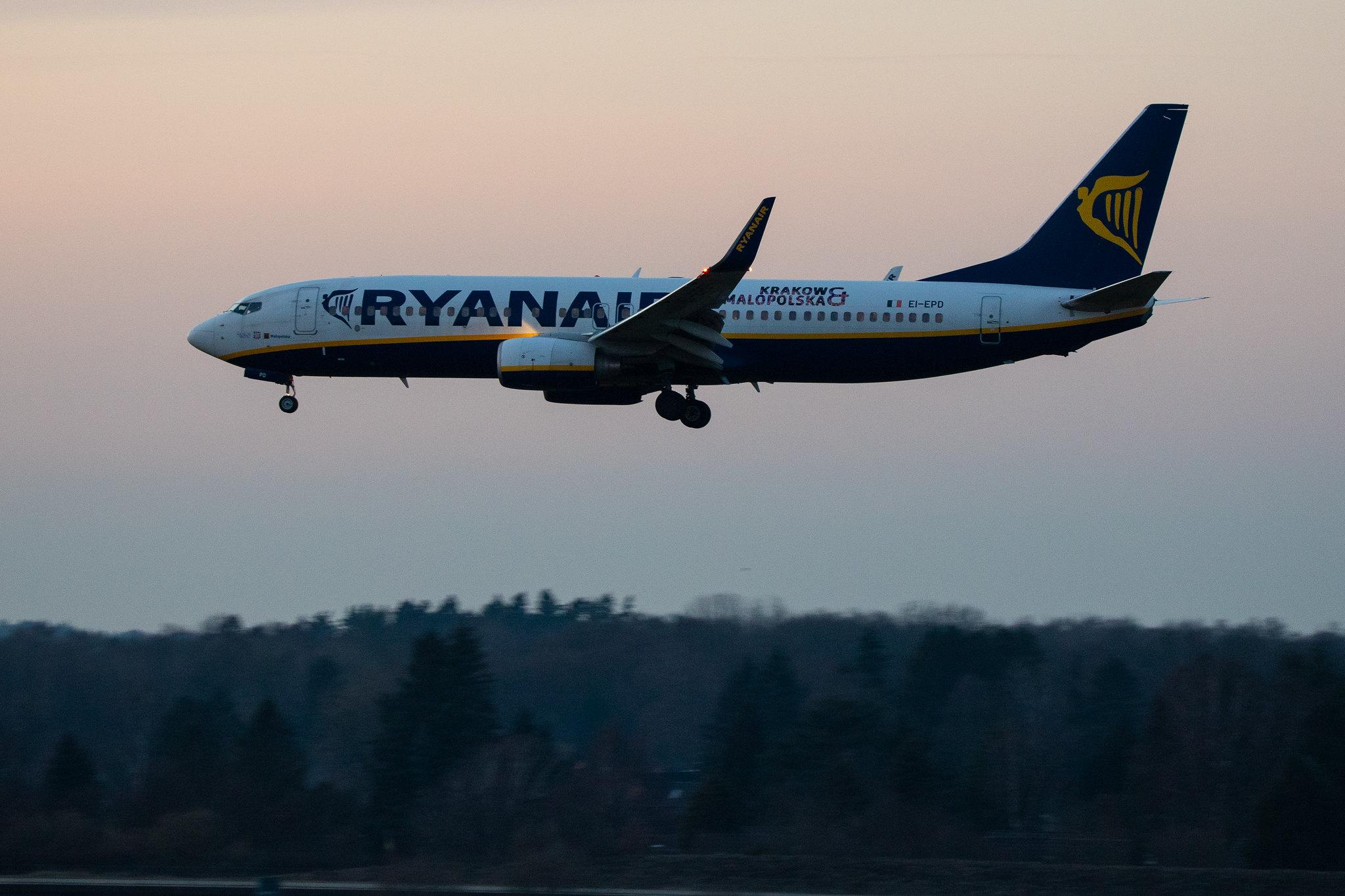 Hamburg Airport: Ryanair (FR / RYR) |  Boeing 737-8AS B738 | EI-EPD | MSN 40310